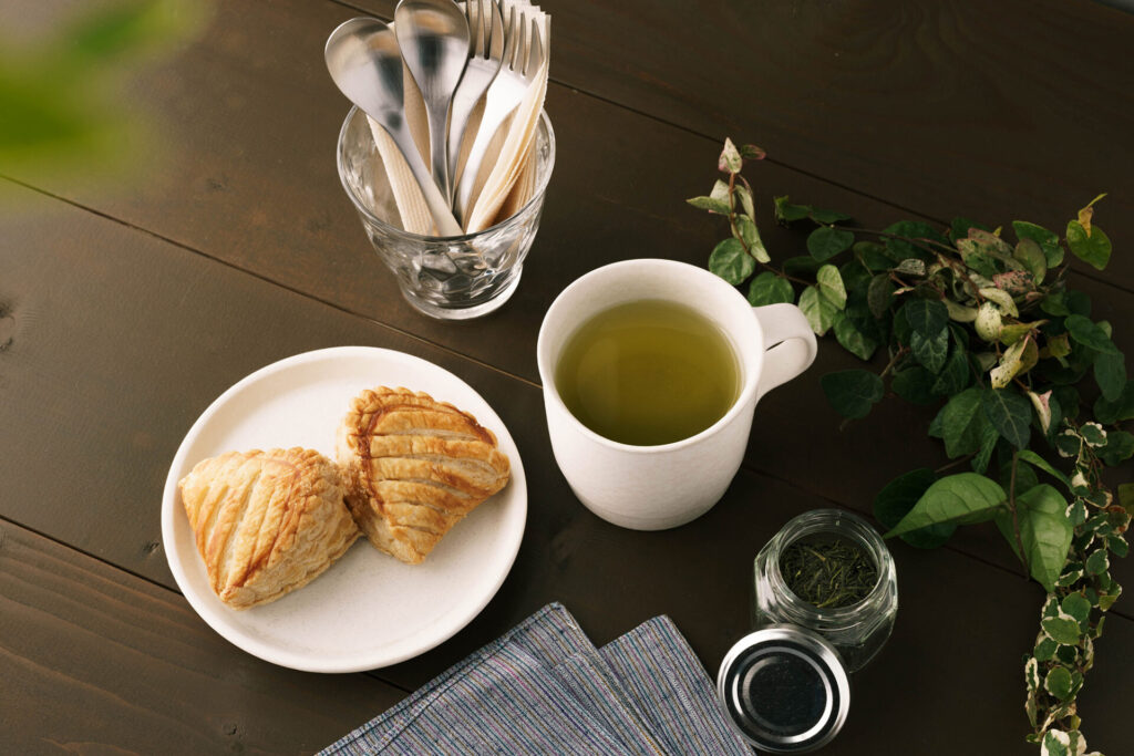 深蒸し茶とパン